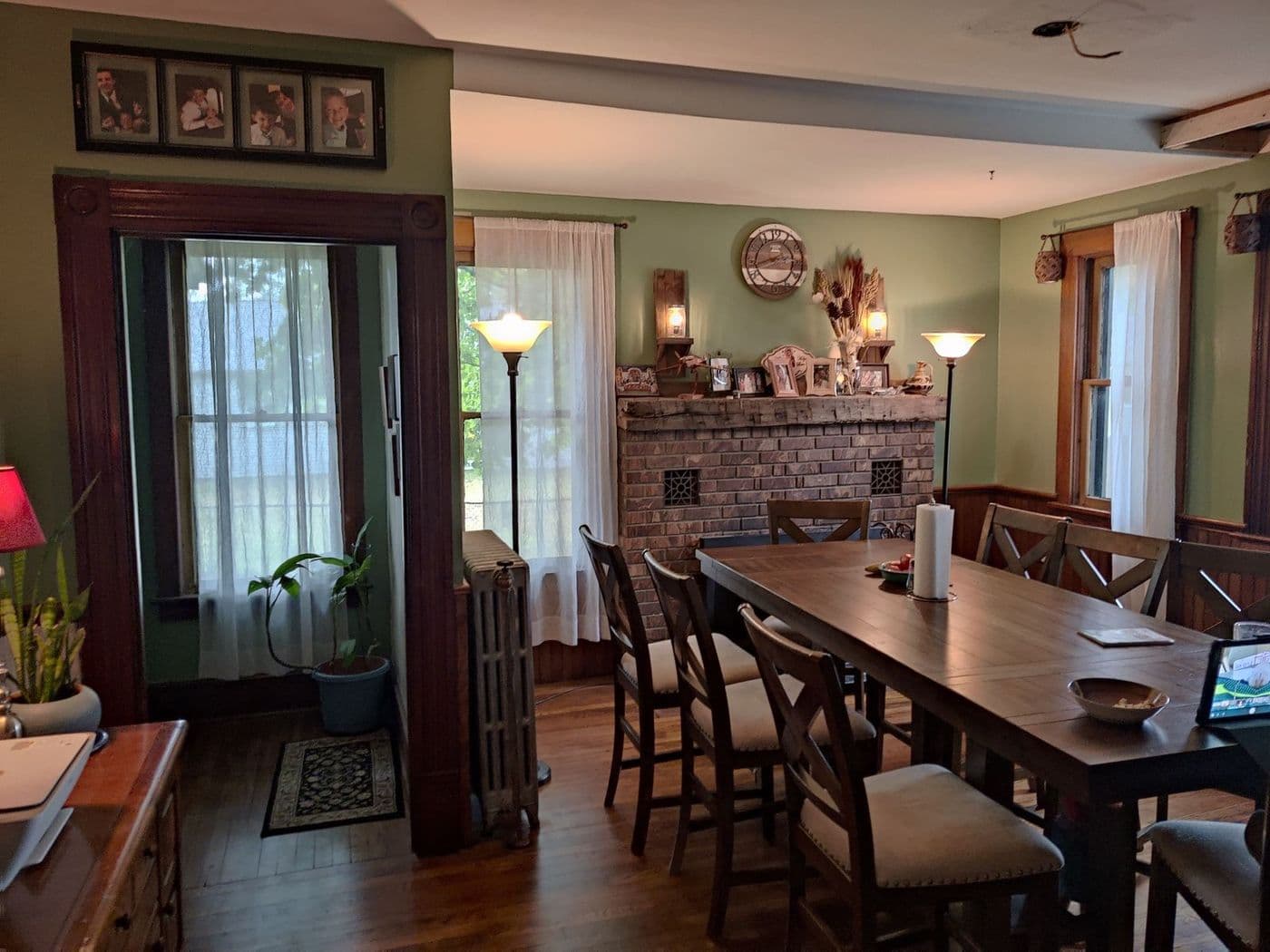 Dining room repaint with custom color and crisp trim by Cavelli Painting in Northeast Ohio